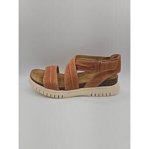 NIB Comfortiva Womens Calvina Luggage Tan Slingback Strappy Wedge Sandals 7.5M